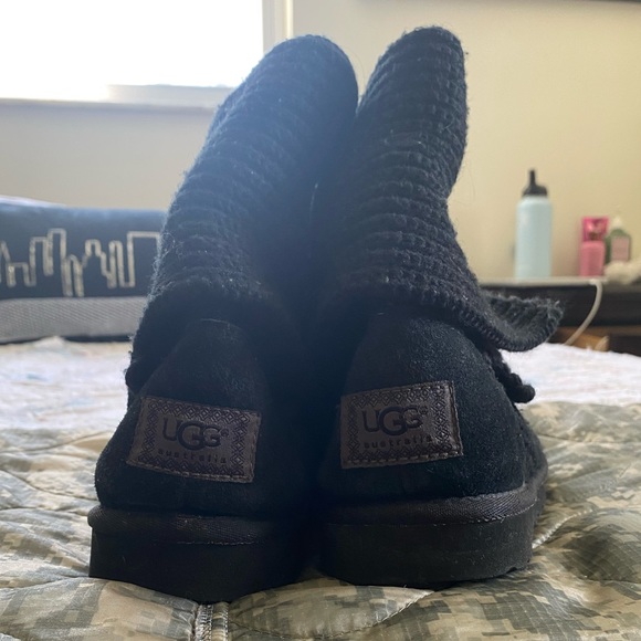 🖤UGGS🖤 - Picture 3 of 4